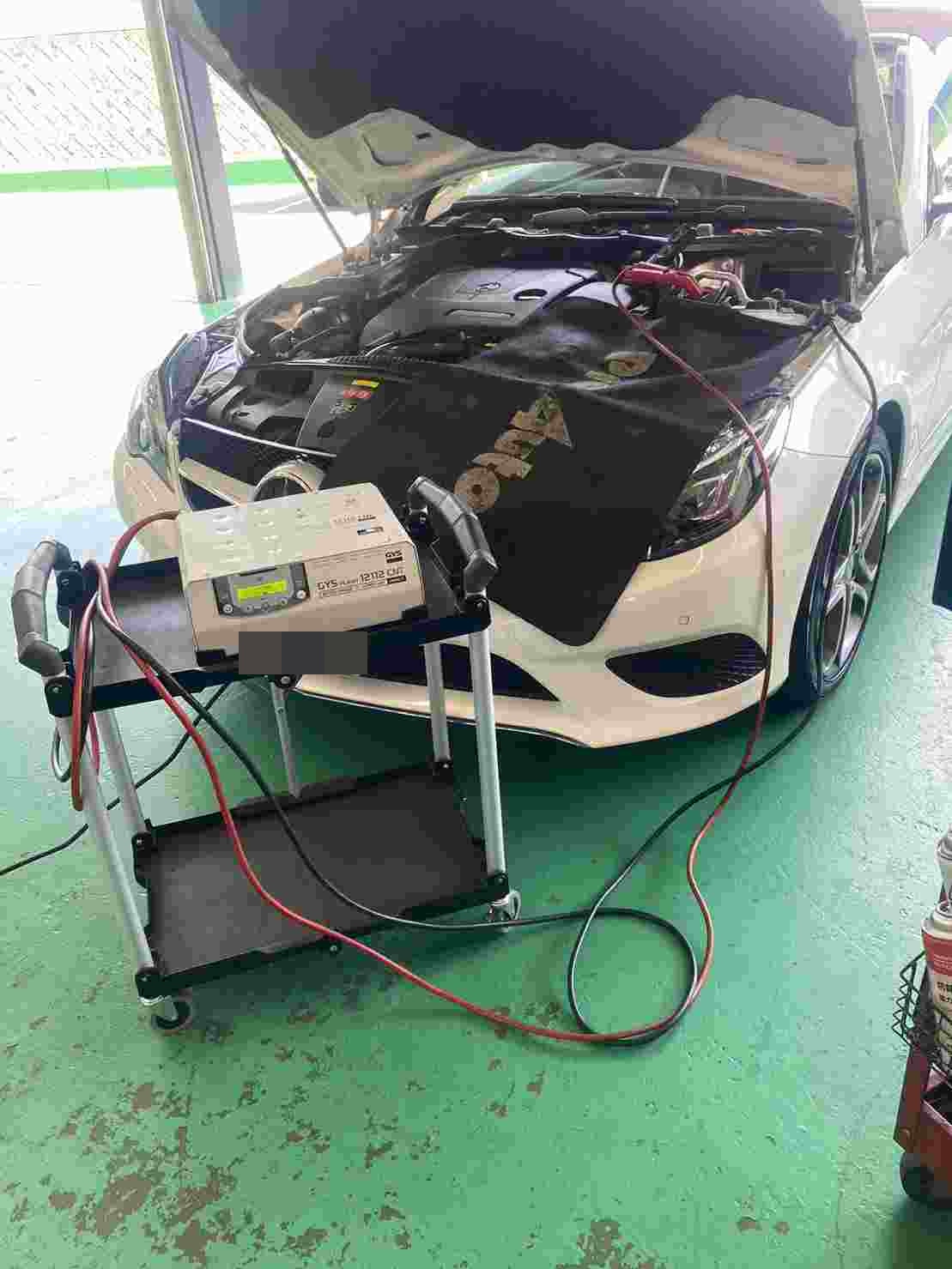 H25　メルセデスベンツ　E250　カブリオレ　バッテリー交換