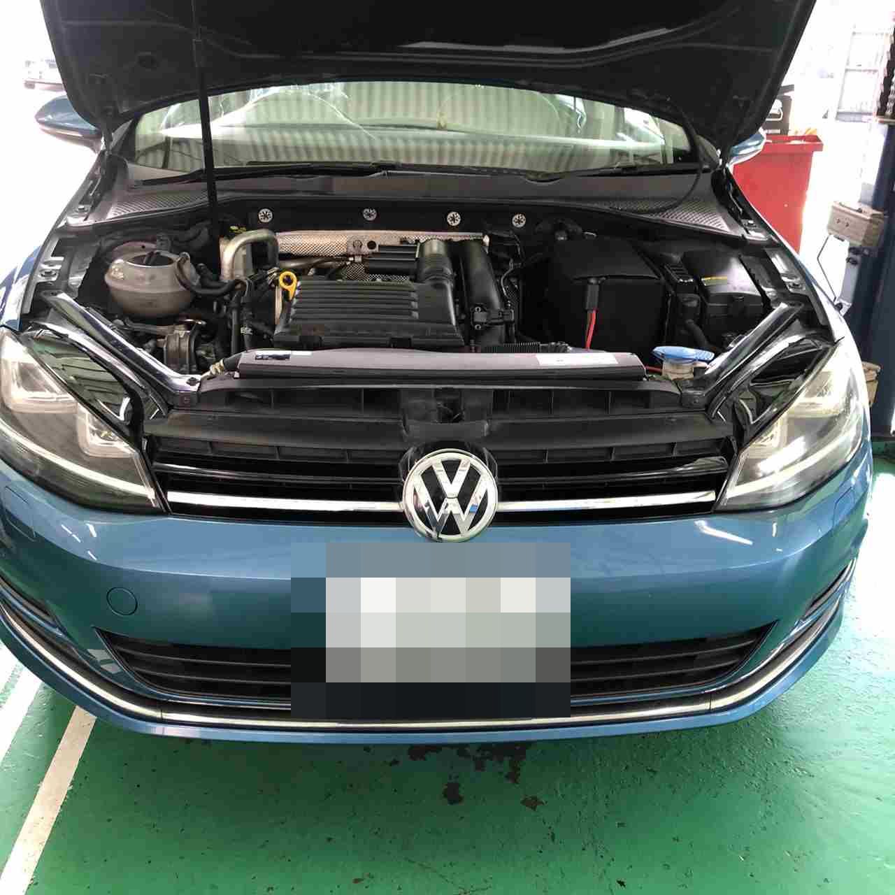 H26 フォルクスワーゲン　VWゴルフ　水漏れ修理