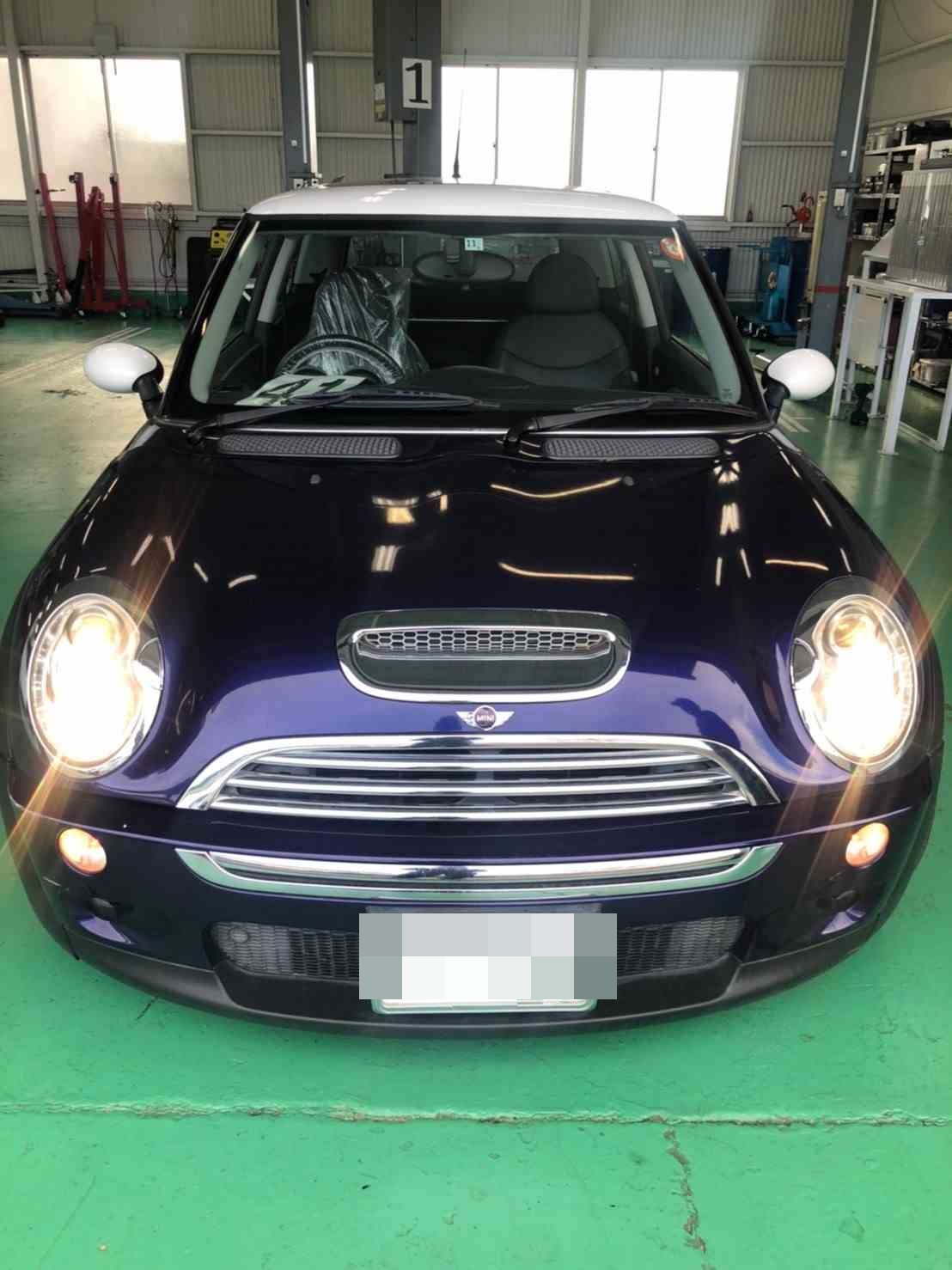 H16 BMW　MINI　車検（エンジンオイル交換、ドライブシャフト交換）